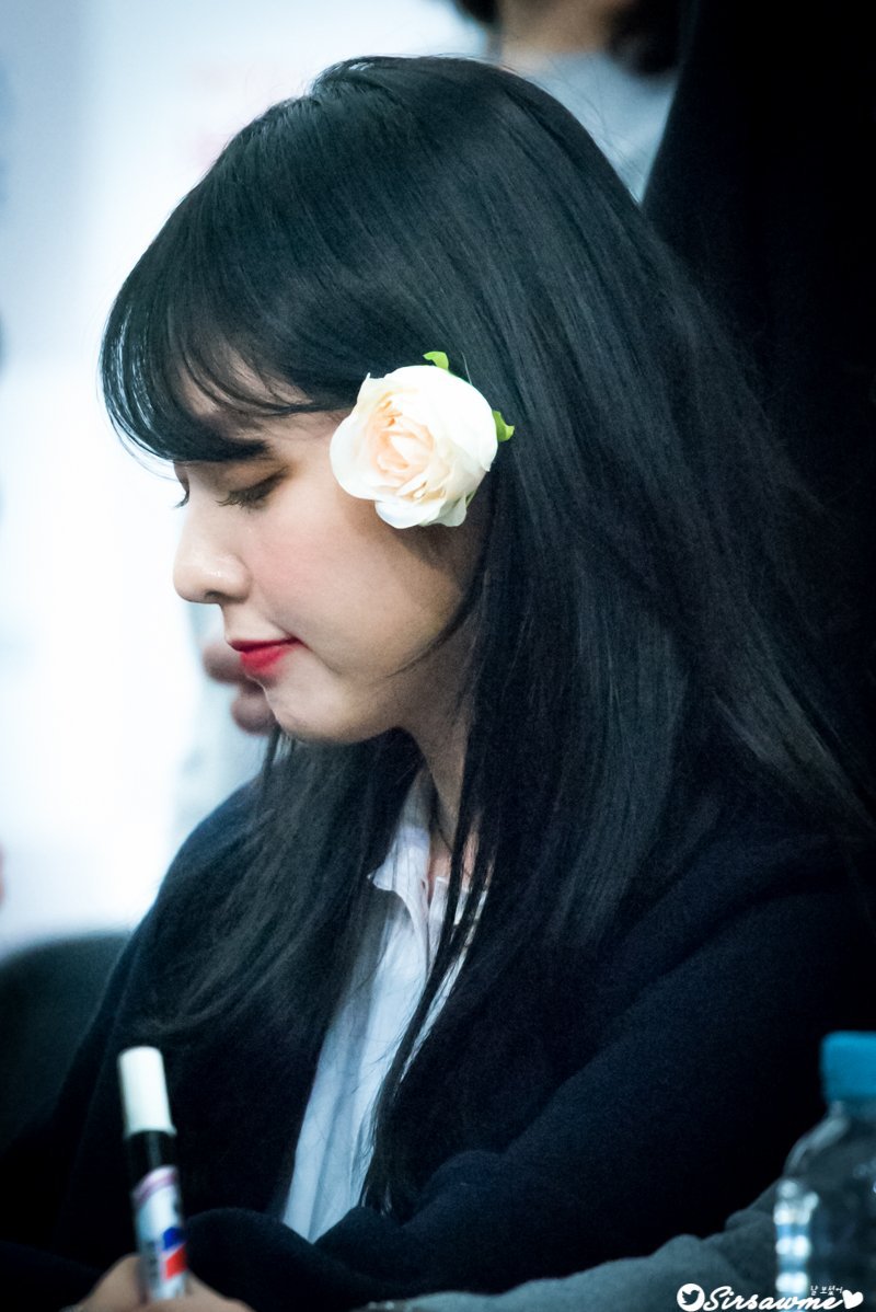 레드벨벳 아이린의 클라스 옆모습.jpg | 인스티즈
