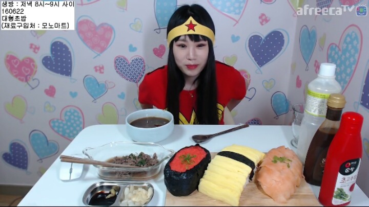 초대형 음식을 사랑하는 먹방BJ | 인스티즈