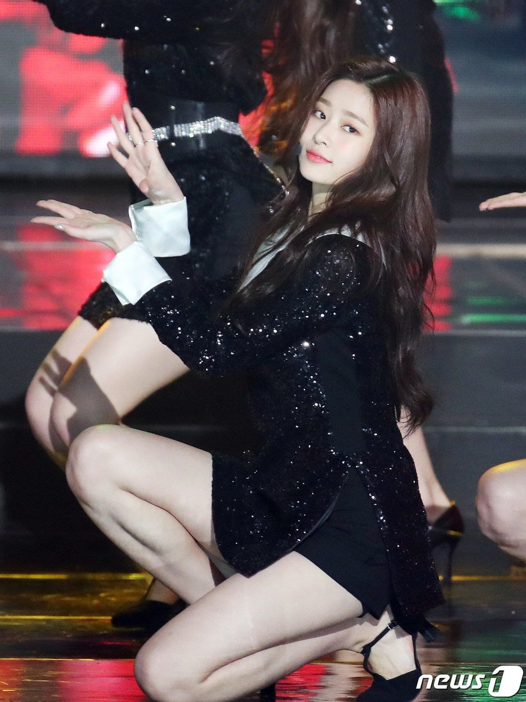 여전히 애잔한 아이즈원 김민주 ㅠㅜ | 인스티즈