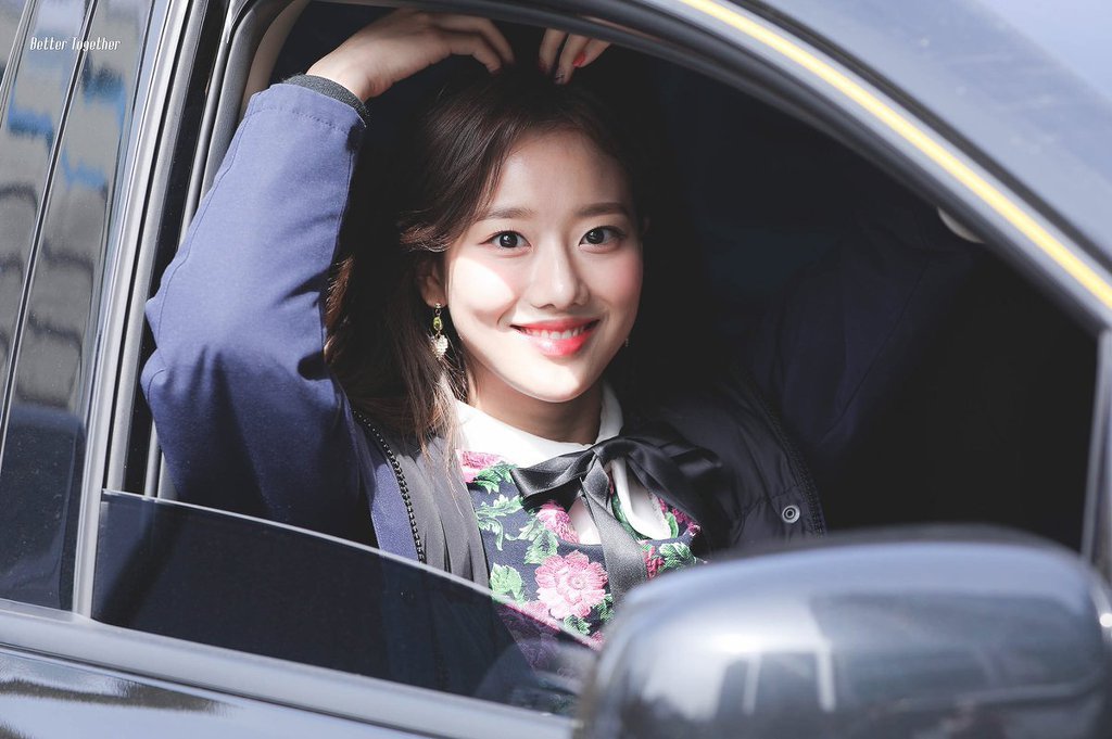 상큼하게 이쁜 에이프릴 이나은.jpgif | 인스티즈