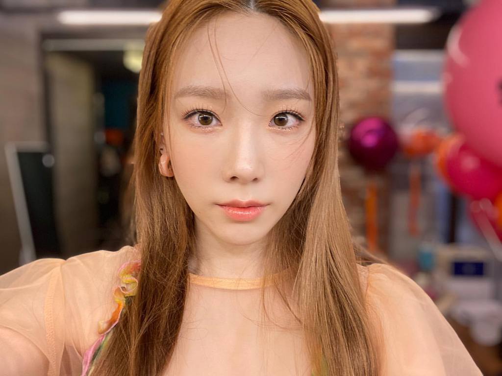 99AB314B5EC53E1D05C813