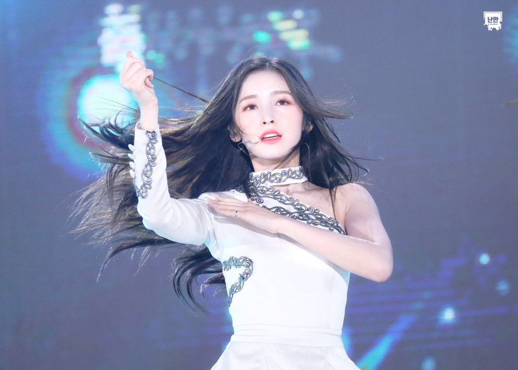 연도별로 보는 오마이걸 아린이의 성장과정.jpgif | 인스티즈