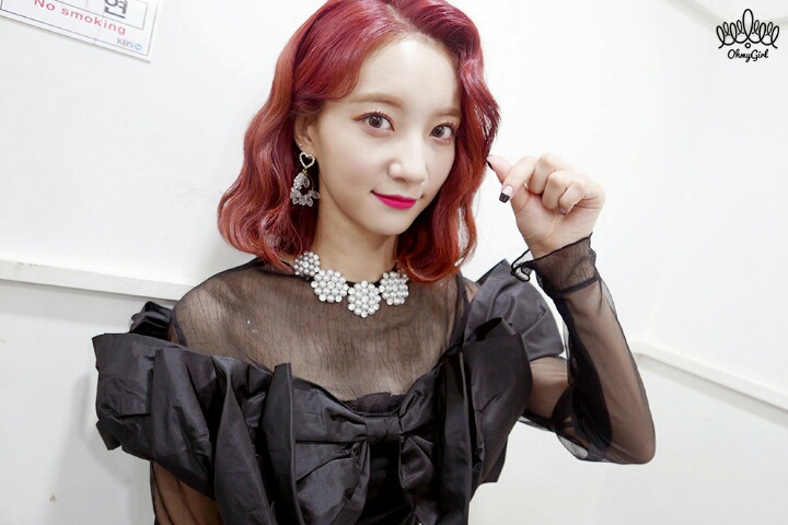 오마이걸 불꽃놀이 비하인드 사진 | 인스티즈