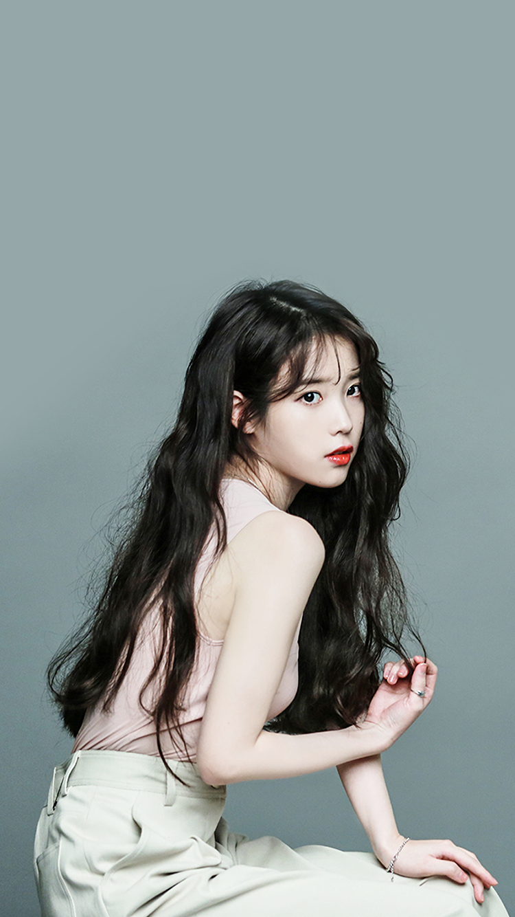 2018 아이유 달력 비하인드 폰 배경화면 & 잠금화면. png | 인스티즈