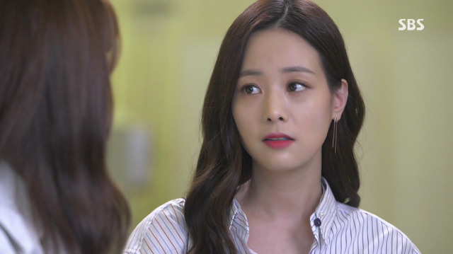 대놓고 러브라인인데 러브라인 아닌척하는 언니는 살아있다 구세경X김은향 | 인스티즈