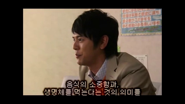 반에서 돼지를 키워 잡아먹자는 영화...jpg | 인스티즈