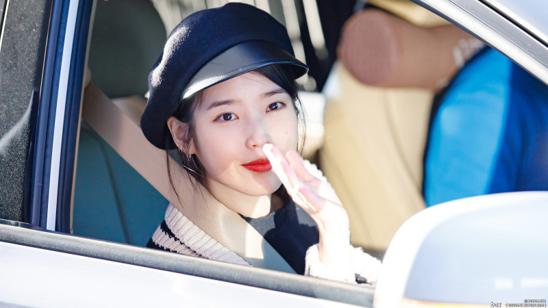 공항 아이유 직찍.jpg | 인스티즈