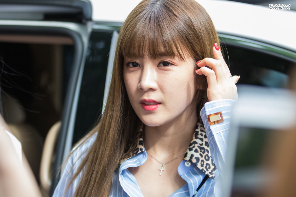[에이핑크] 주말이라 시간이 잘 가는 것 같아서 박초롱 | 인스티즈