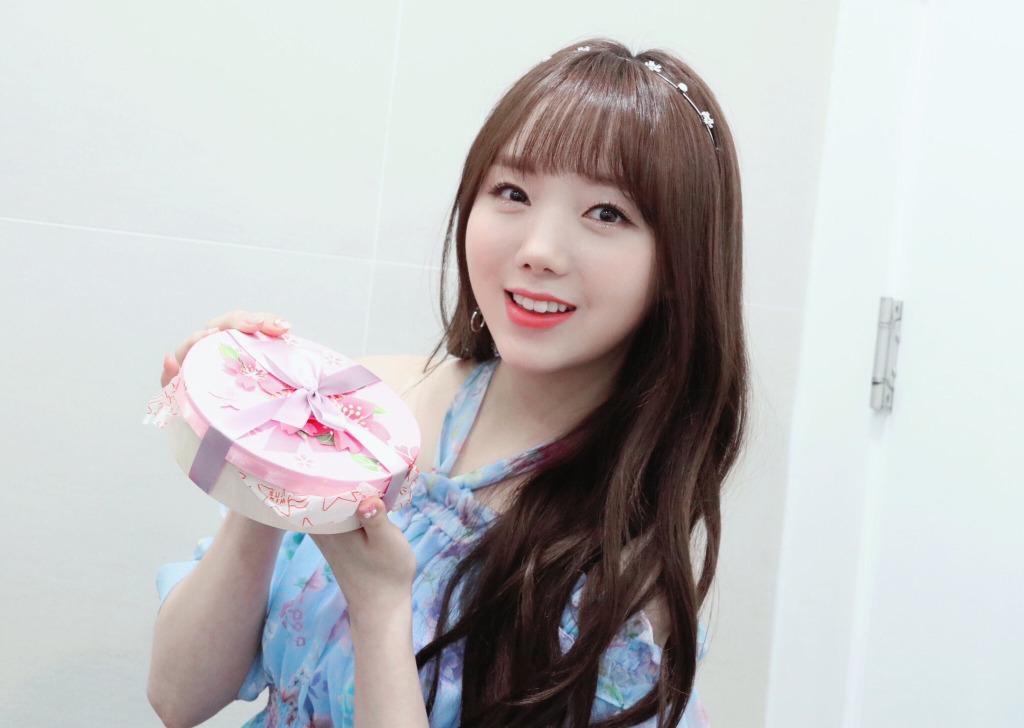 [러블리즈] 비가 처량하게 내려서 케이 | 인스티즈