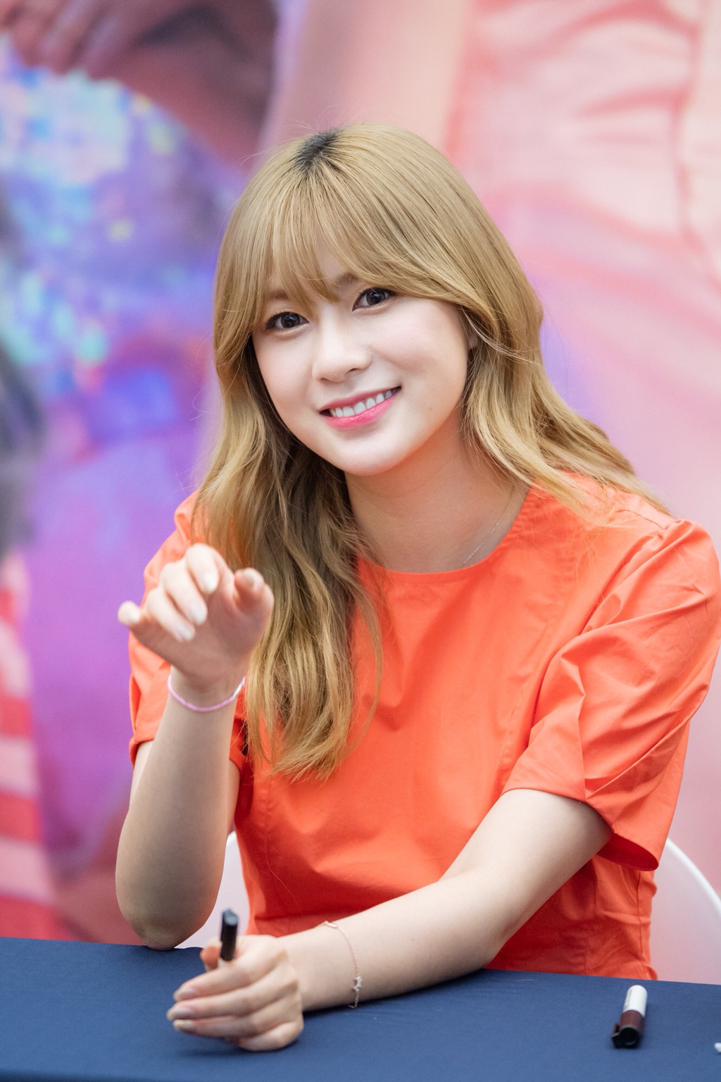 [에이핑크] 아몬드 초콜릿이 먹고싶어서 하영이 | 인스티즈