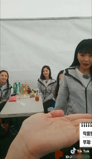 이렇게 5명이서 걸그룹나오면 비주얼로 비벼볼만하다vs힘들다 | 인스티즈